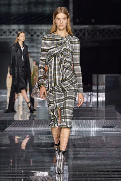 Look 22